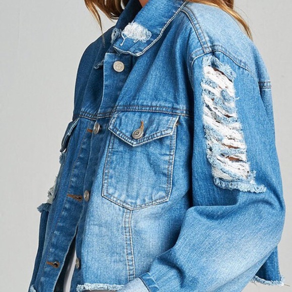 ❗️One Left❗️NWT Distressed Denim Jean Jacket - Picture 2 of 2